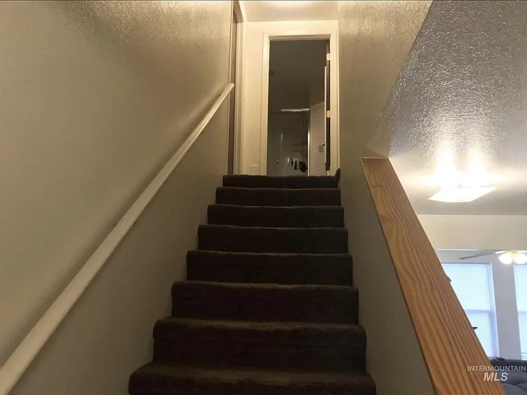 2233 S Euclid Ave — Photo 7