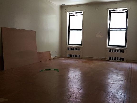 5th image of 170 Hawthorne St APT 1A