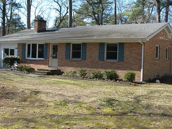 1st image of 1734 Laurel Dr