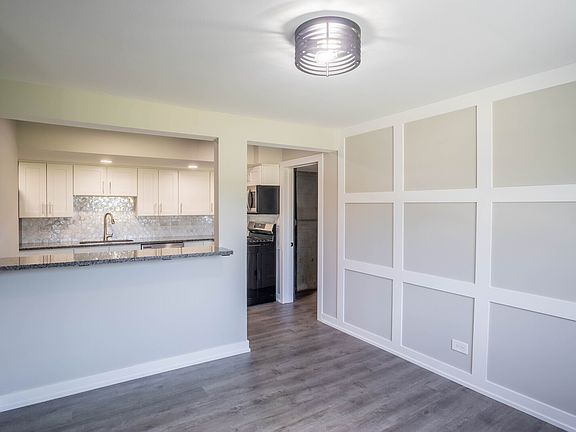 4th image of 235 Patuxet Ct