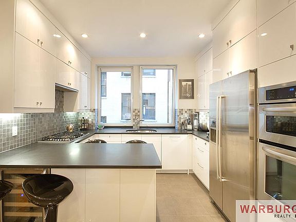 2nd image of 1040 Park Ave #10-J