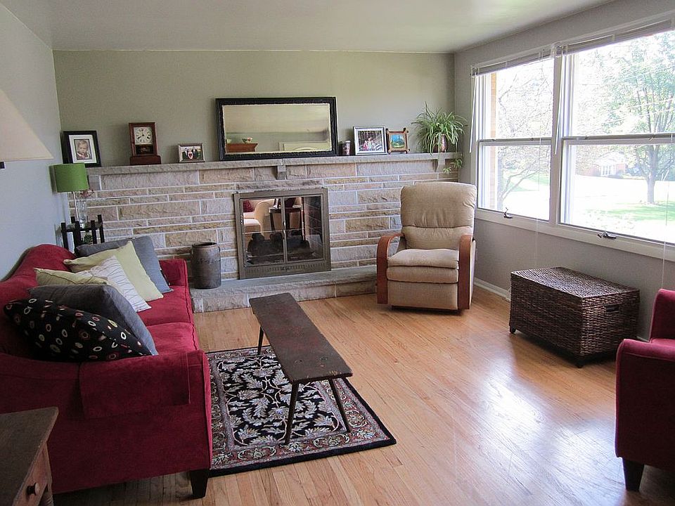 Living room with new gas FP