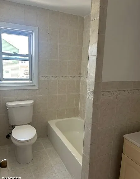 312 Brook St — Photo 4
