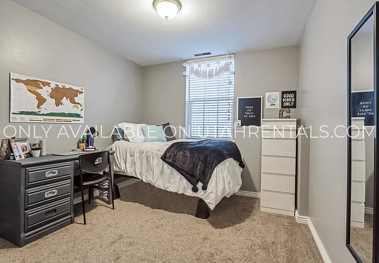 421 Belmont Pl #156 — Photo 7