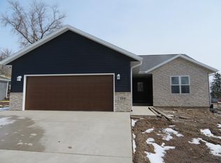 211 N Cleveland St, Merrill, WI 54452