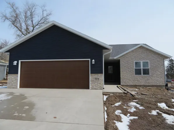 211 N Cleveland St, Merrill, WI 54452