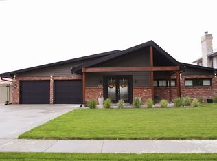 1110 Manchester Dr, Lincoln, NE 68528