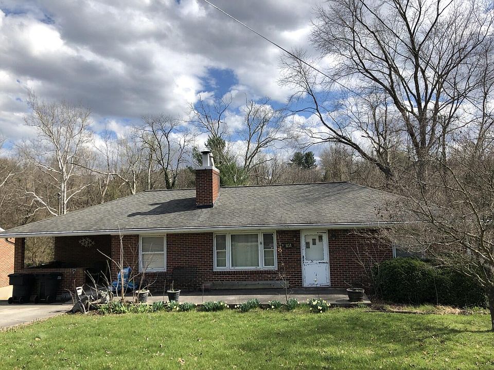 1st image of 831 Hugh Ave