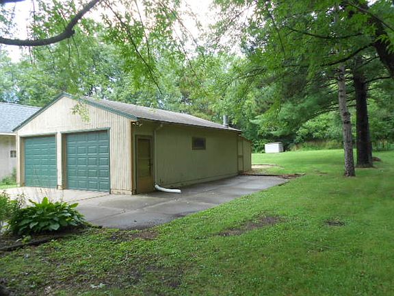 3rd image of 1257 County Road C E