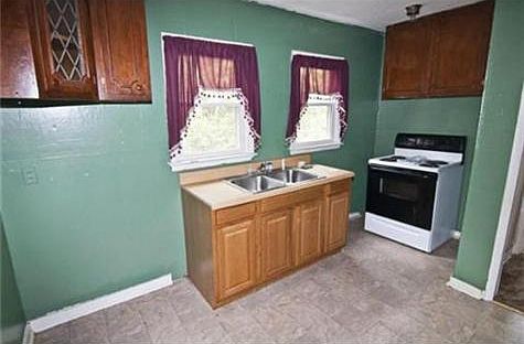 4th image of 1840 Homer Ave