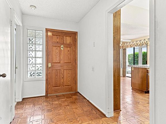 5th image of 7559 Henderson Rd
