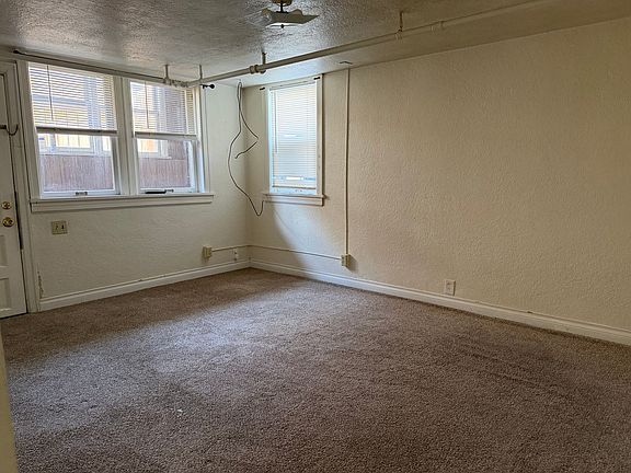 5th image of 1208-1210 1st Ave N #1208