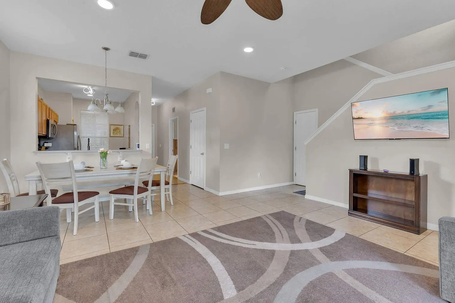 4 bed, 3.0 bath, 1851 sqft, $2,723 — Photo 2