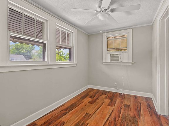 5th image of 3530 Admiral Dr #B