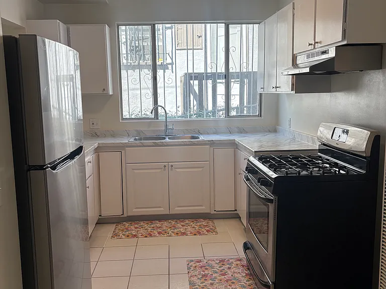 434 N Lake St #2 — Photo 5
