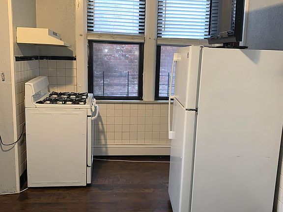 3rd image of 0 Saint Pauls Ave #3