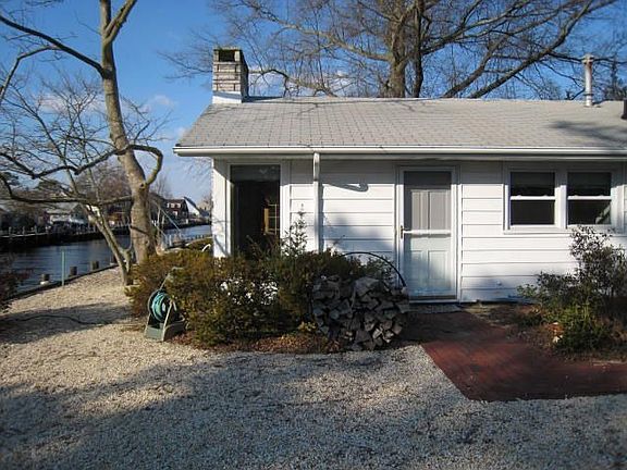 3rd image of 802 Sandpiper Dr