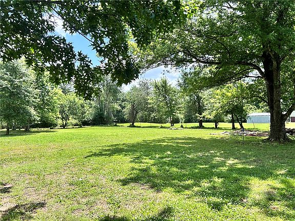 4th image of 2025 S Dixieland Rd
