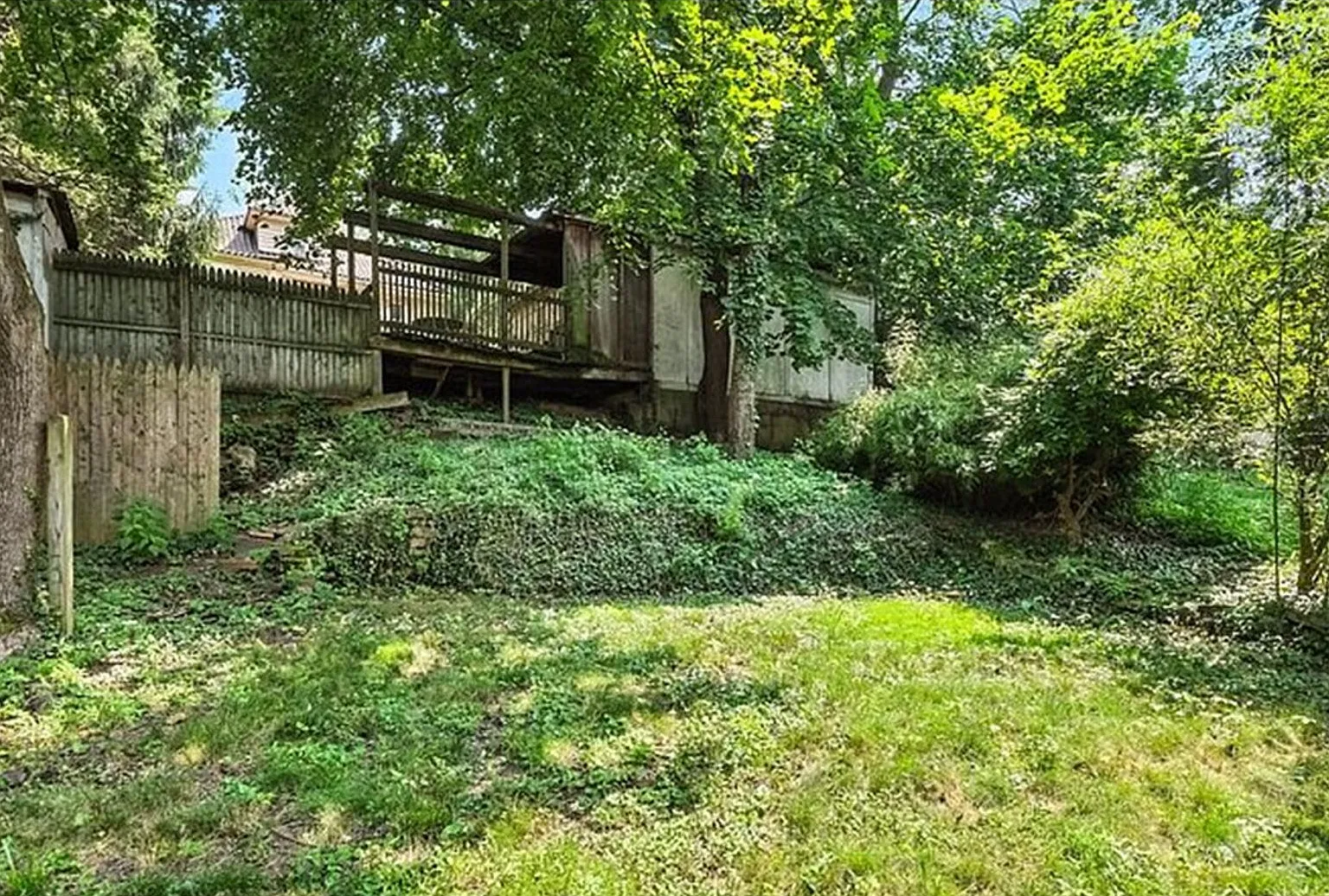 Renovated 4-Bedroom Apartment Near CMU, Pitt & Pittsburgh Hospitals! — Photo 2