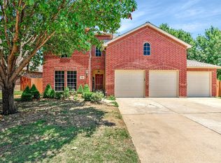 1020 Warbler, Aubrey, TX 76227