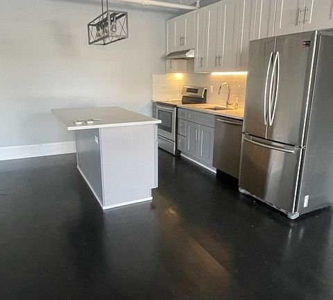 2nd image of 300 Richardson St #2B