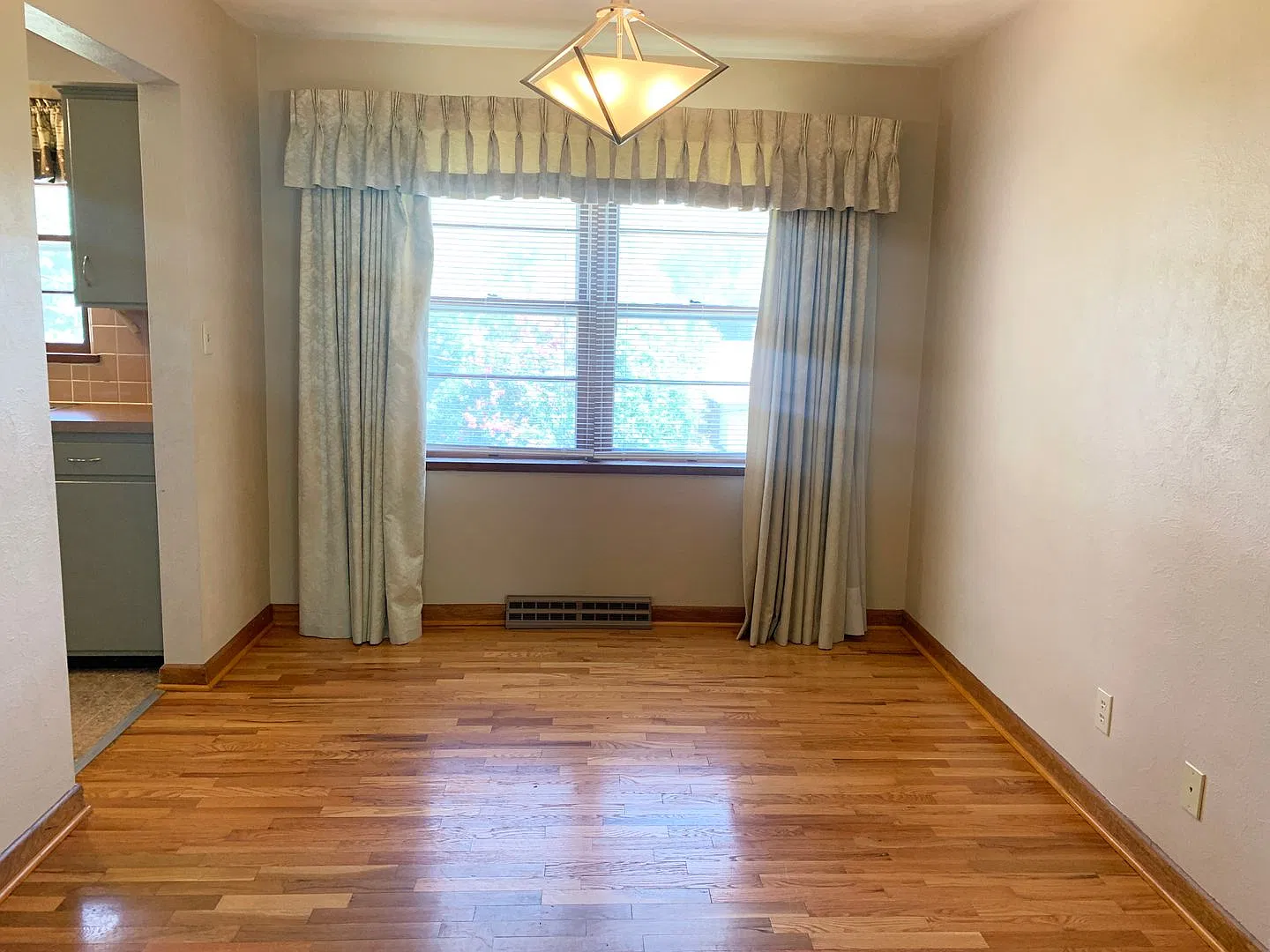 Great Location Near SEMO Campus! — Photo 4
