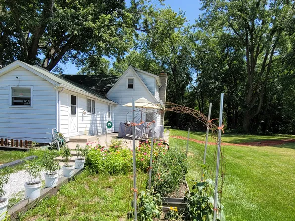 24215 Euclid Ave, Schneider, IN 46376