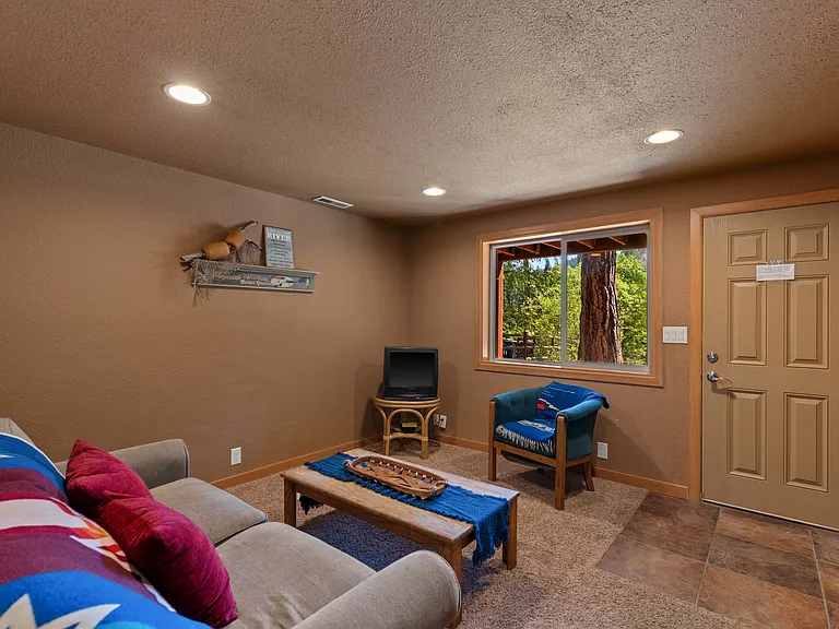 16299 River Rd — Photo 29