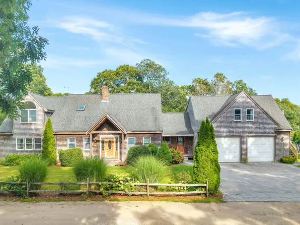 68 Front Street, Oak Bluffs, MA 02557