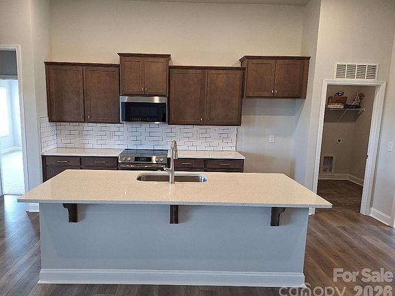 5th image of 104 Swan Park Ln #22