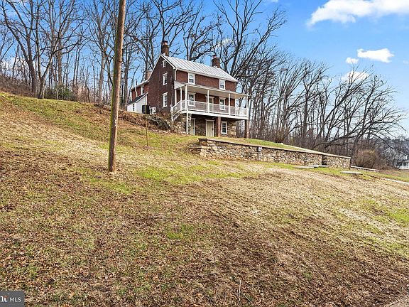 5th image of 9025 Myersville Rd