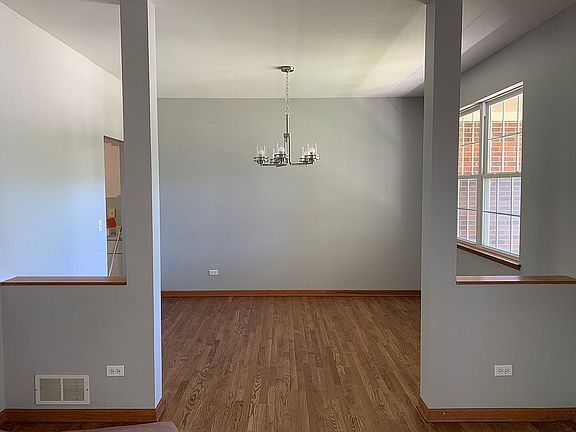 3rd image of 803 Farmhill Ln