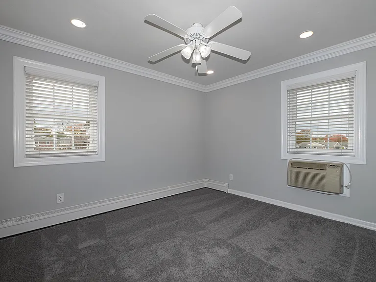 Fairfield Village At Commack — Photo 44