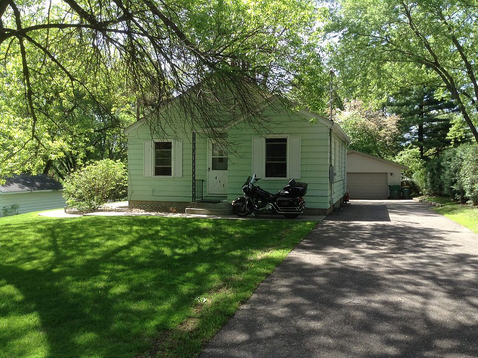 1st image of 411 Saint Croix Ave W