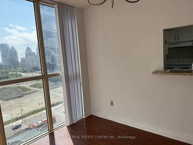 265 Enfield Pl #1403 — Photo 7