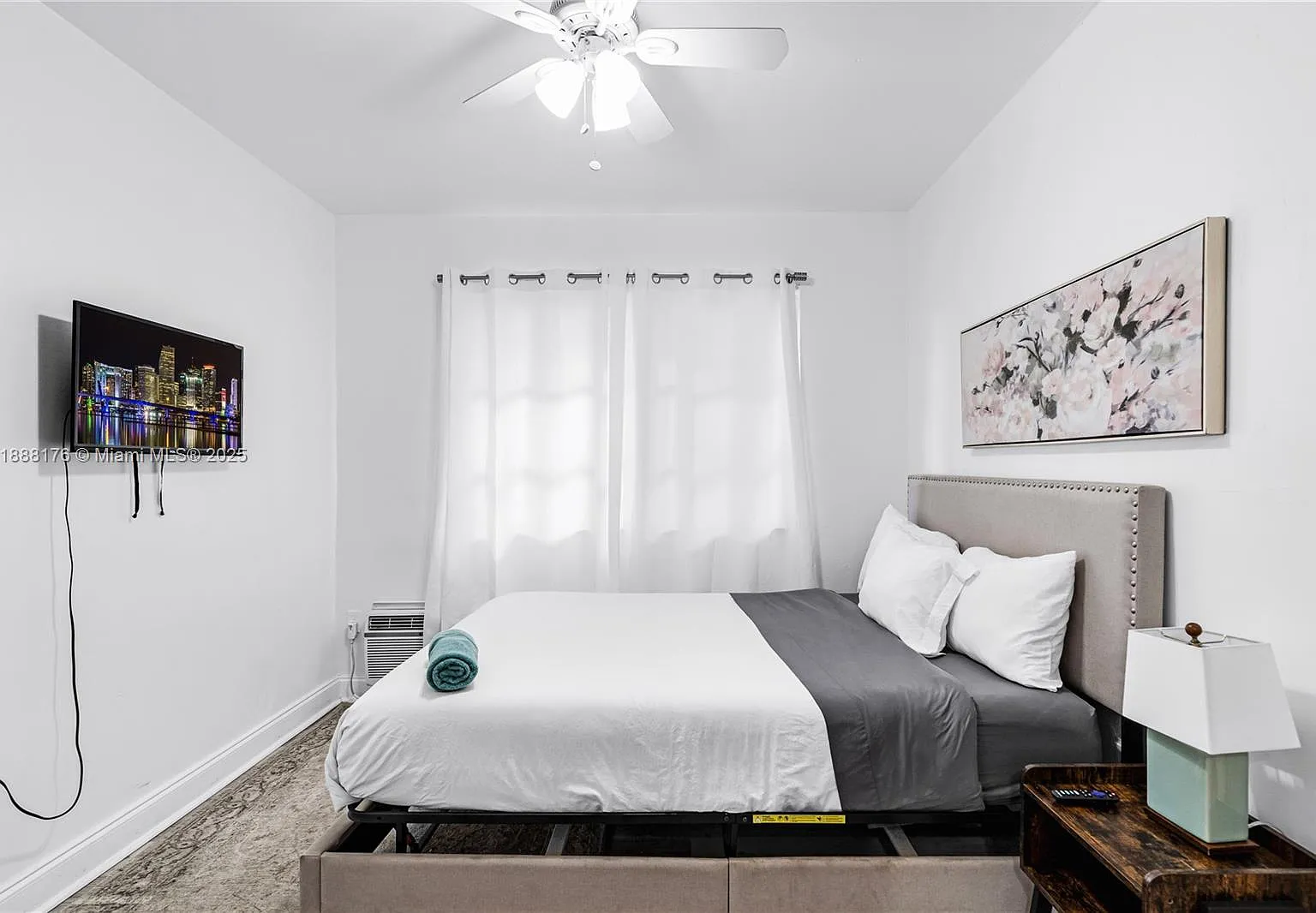 4 bed, 2382 sqft, $3,500 — Photo 4