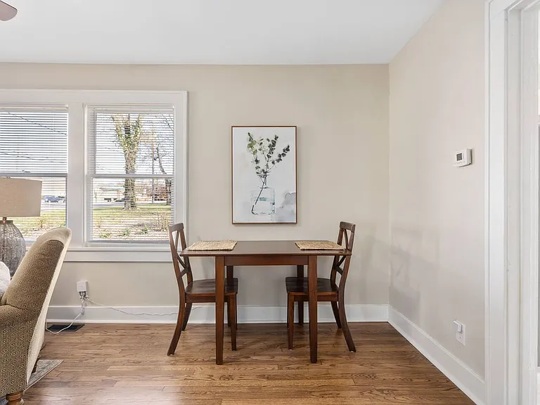511 SW 3rd St — Photo 13