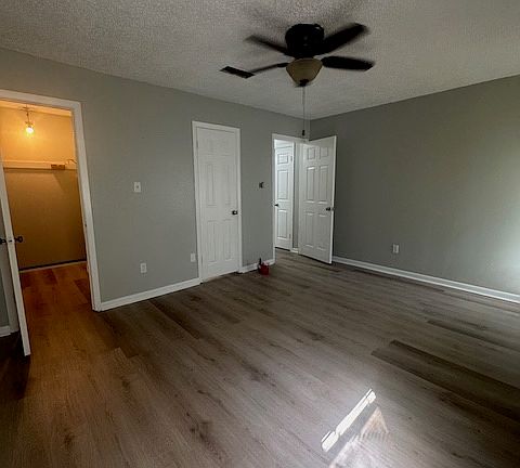4th image of 8126 Lucille St