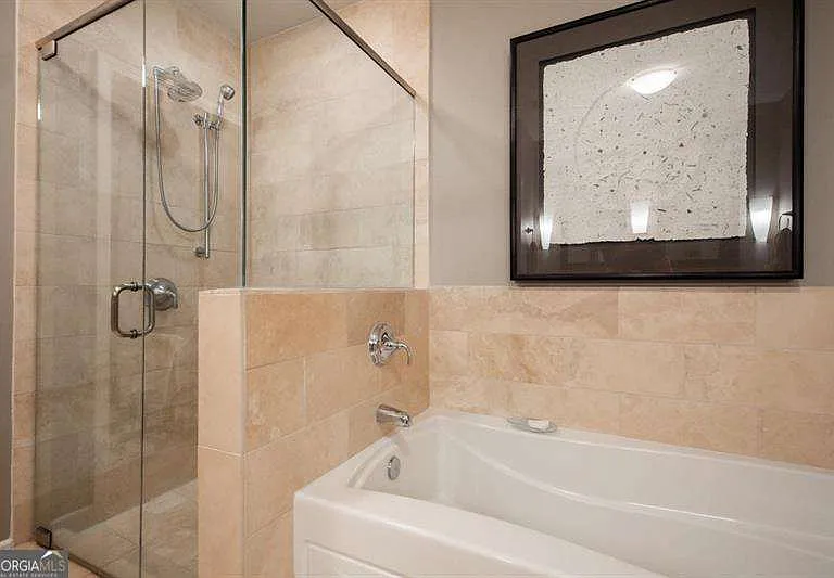 2795 Peachtree Rd NE #1909 — Photo 8