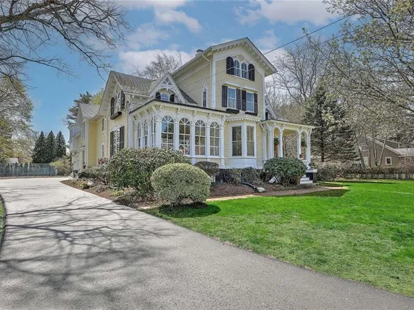 53 Jennys Ln, Barrington, RI 02806