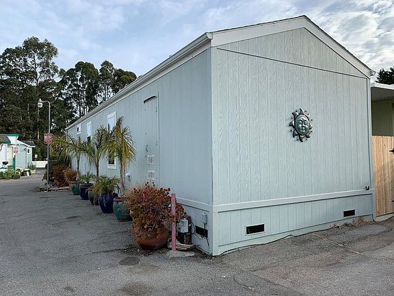 2nd image of 2565 Portola Dr Space 13
