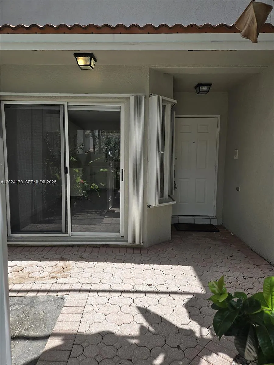 Building Photo - 9835 NW 43rd Ter #9835