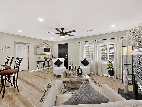 5th image of 202 Wayne Rd NW