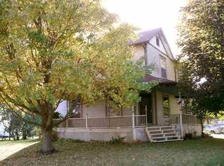 518 Nichols Ave, Nichols, IA 52766