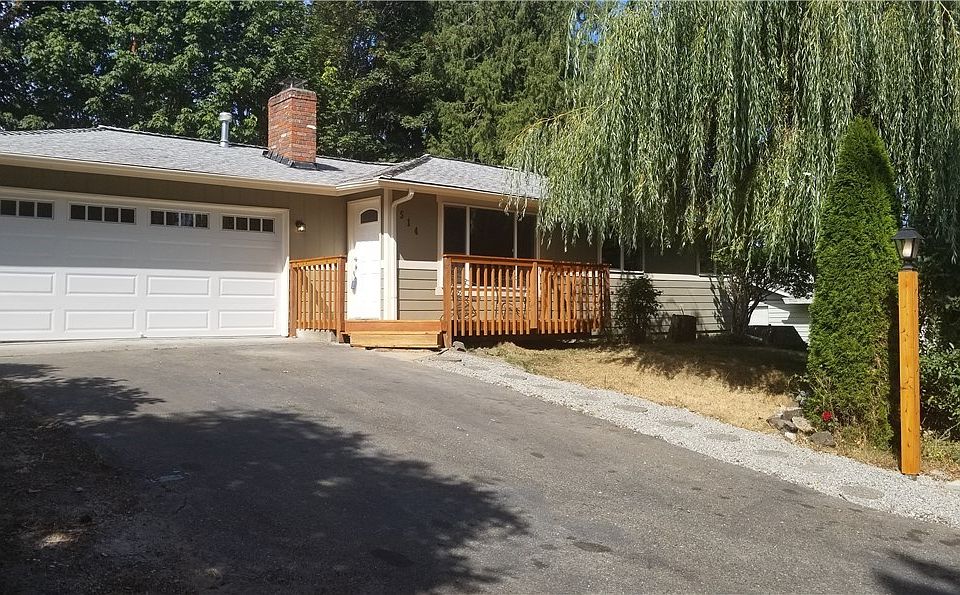1st image of 514 NE Cottonwood Dr