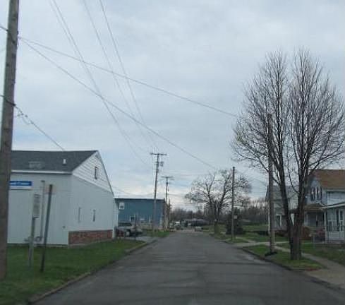 2nd image of 305 N Jefferson St
