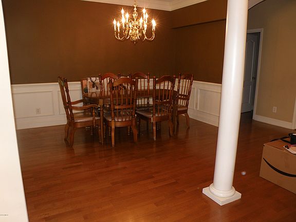 5th image of 224 Nelle Dr
