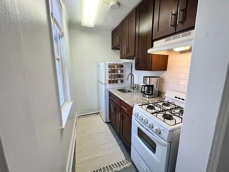 400 S 9th St #3R — Photo 2