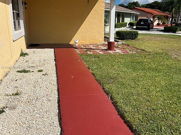 5th image of 13311 SW 46th St