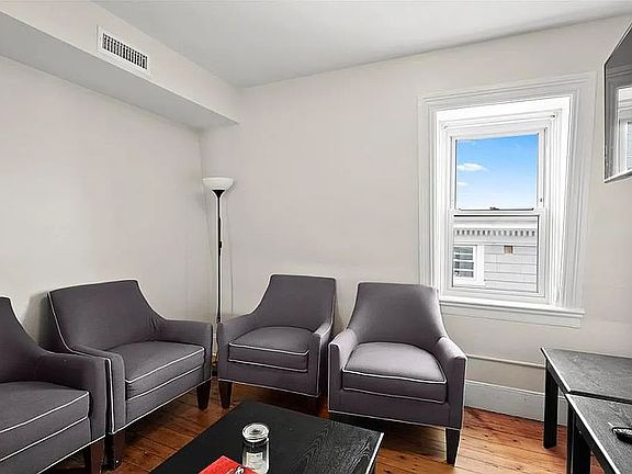 5th image of 20 Governor St #3